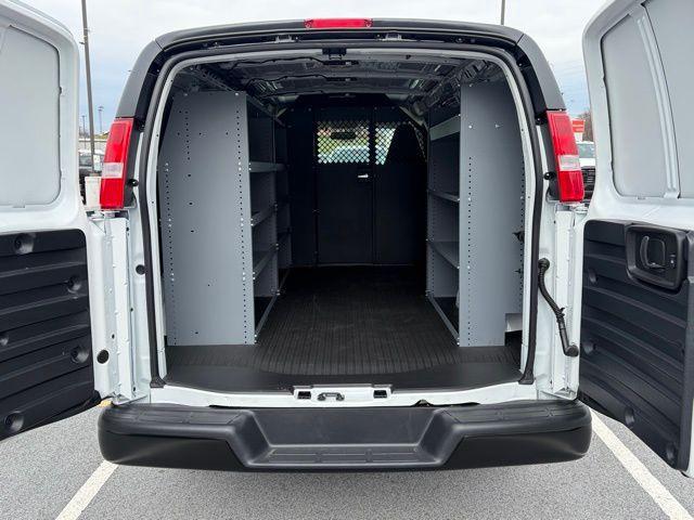 2026 GMC Savana Cargo 2500 Regular Wheelbase, Work Van, RWD
