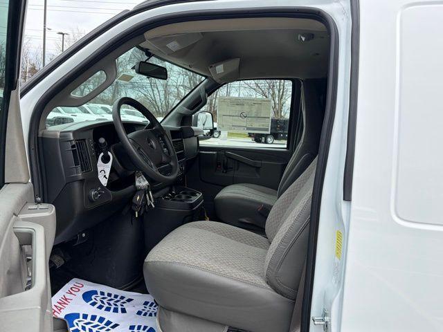 2026 GMC Savana Cargo 2500 Regular Wheelbase, Work Van, RWD