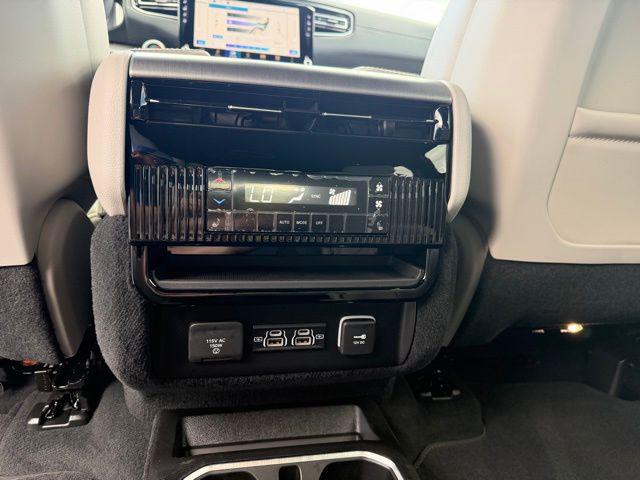 2026 Jeep Grand Wagoneer Limited Altitude 4x4