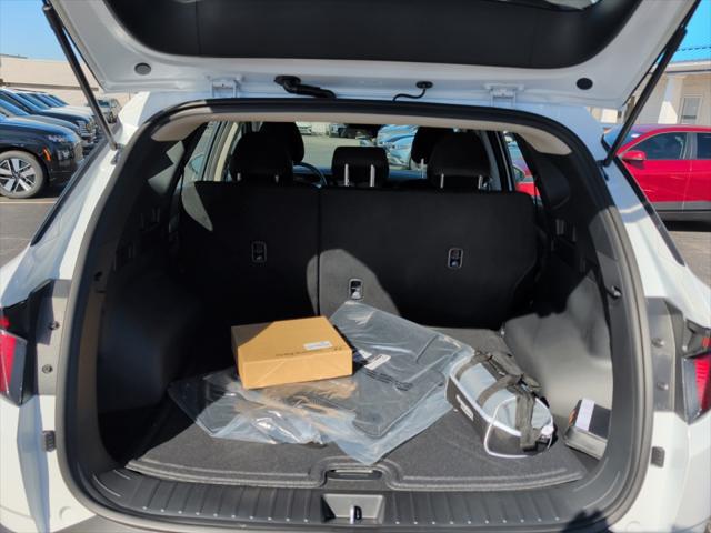 2026 Hyundai Tucson Hybrid Blue SE
