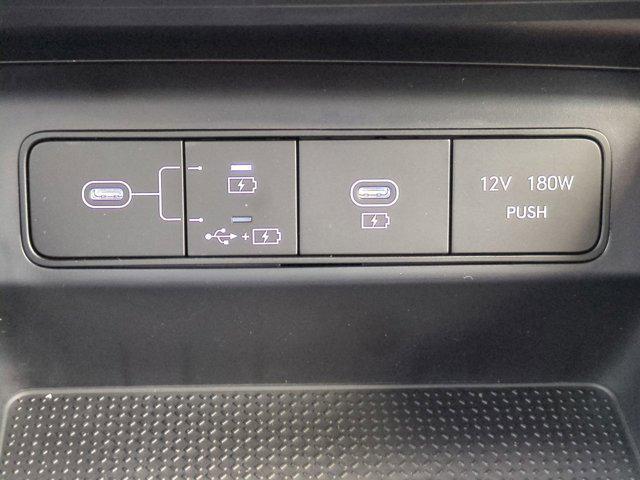 2026 Hyundai Santa Cruz SE
