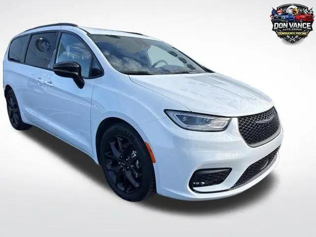 2025 Chrysler Pacifica Limited for sale in Marshfield, MO