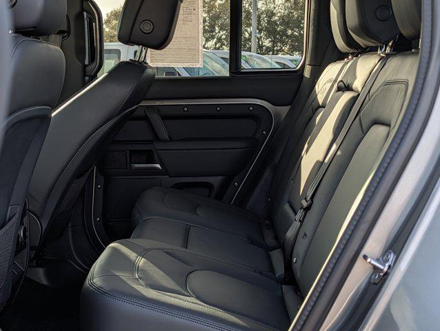 2025 Land Rover Defender 110 P400 S