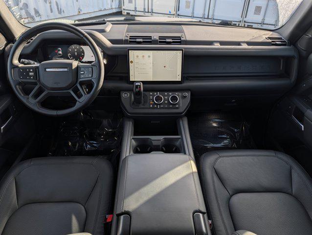 2025 Land Rover Defender 110 P400 S