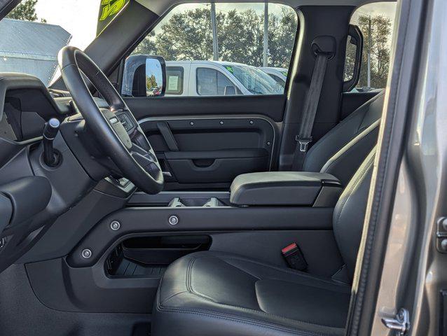2025 Land Rover Defender 110 P400 S