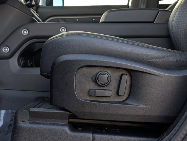2025 Land Rover Defender 110 P400 S