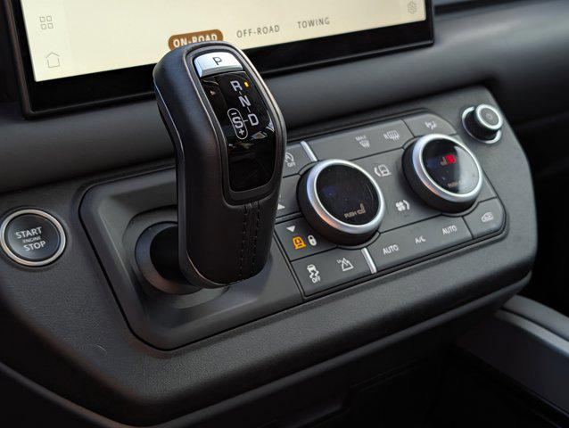 2025 Land Rover Defender 110 P400 S
