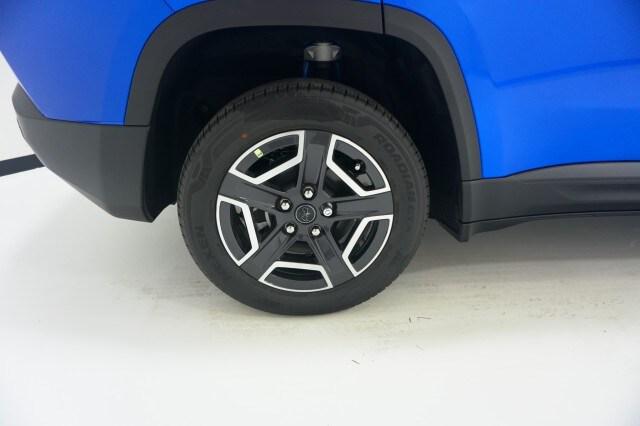 2026 Jeep Cherokee Laredo 4x4