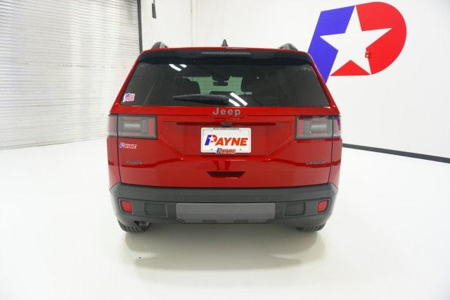 2026 Jeep Cherokee Laredo 4x4
