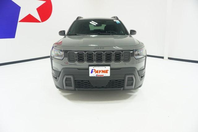2026 Jeep Cherokee Laredo 4x4
