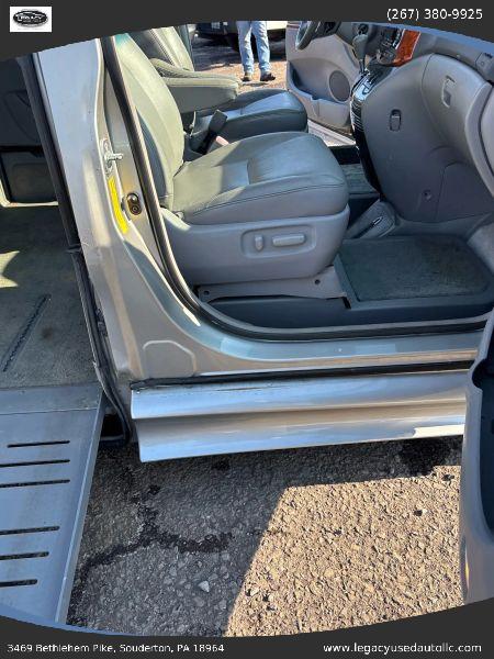 2008 Toyota Sienna XLE
