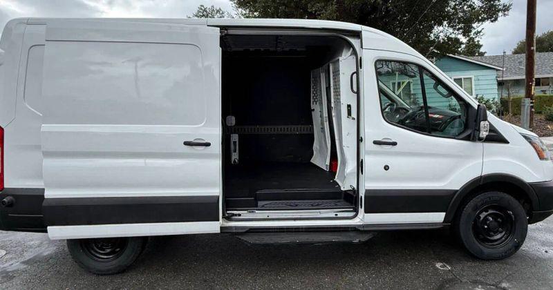 2019 Ford Transit Medium Roof w/Sliding Side Door w/LWB