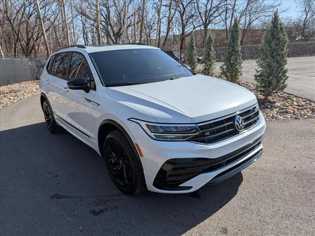 2024 Volkswagen Tiguan 2.0T SE R-Line Black