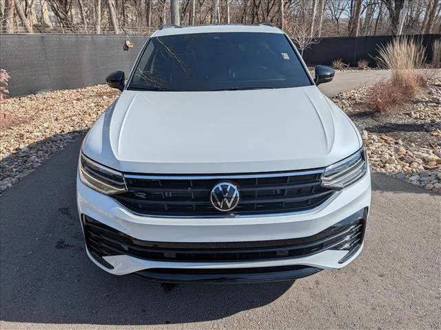 2024 Volkswagen Tiguan 2.0T SE R-Line Black