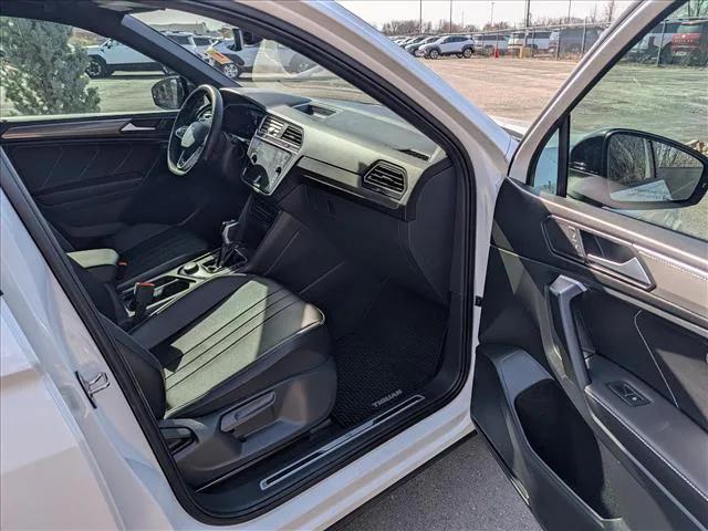 2024 Volkswagen Tiguan 2.0T SE R-Line Black