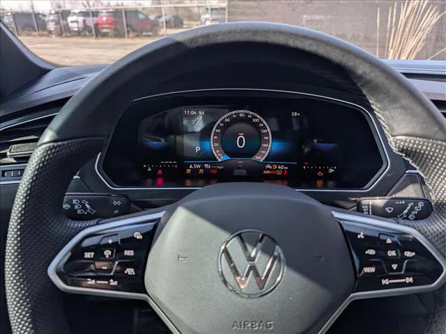 2024 Volkswagen Tiguan 2.0T SE R-Line Black