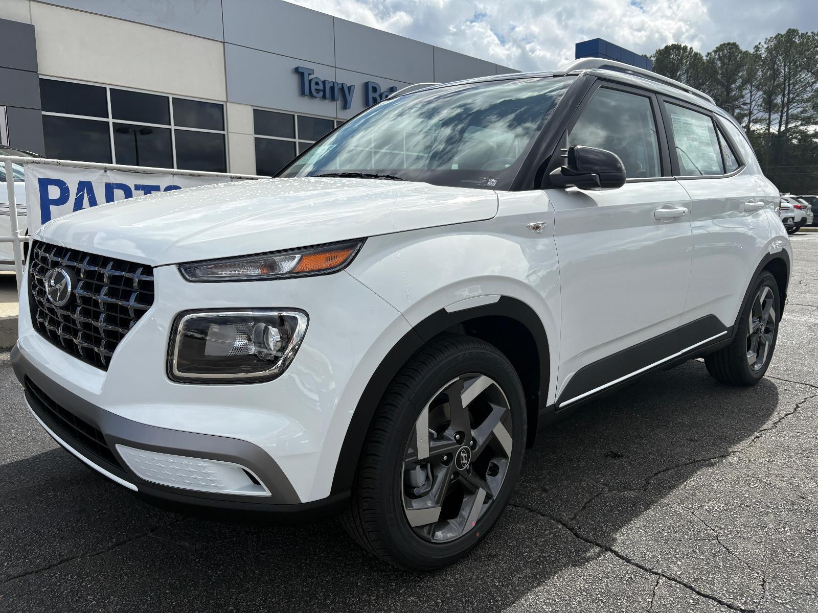 2026 Hyundai Venue SEL w/Two-Tone Roof