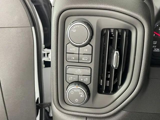 2026 Chevrolet Silverado 1500 4WD Crew Cab Short Bed WT