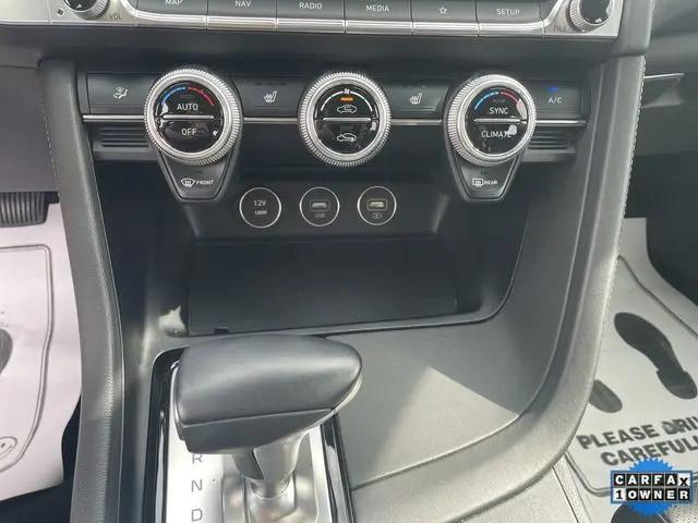 2023 Genesis G70 2.0T RWD