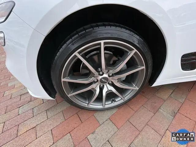 2023 Genesis G70 2.0T RWD