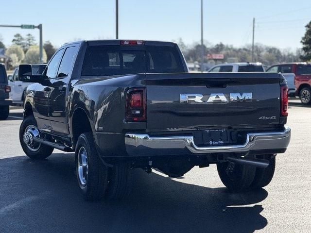 2026 Ram 3500 Tradesman Crew Cab 4x4 8 Box