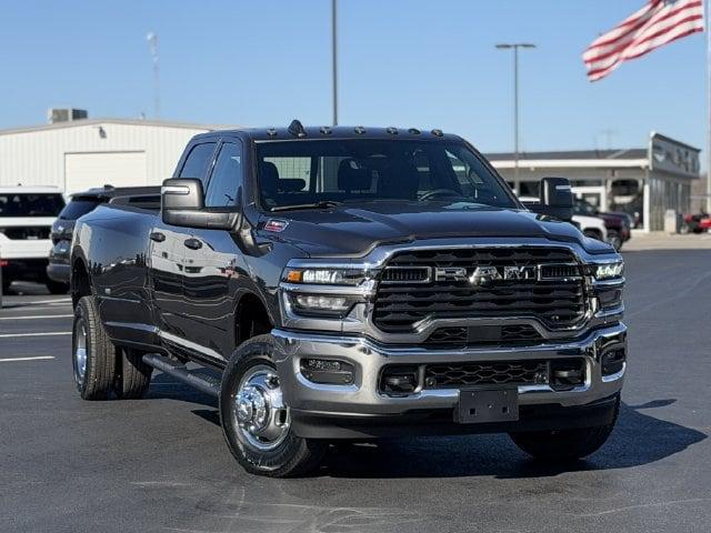 2026 Ram 3500 Tradesman Crew Cab 4x4 8 Box
