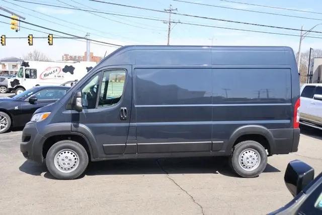 2026 Ram ProMaster 2500 Cargo Van Tradesman High Roof 136" WB w/Pass Seat