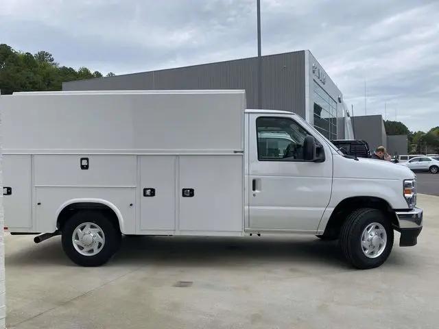 2026 Ford E-350 Cutaway E-Series Cutaway