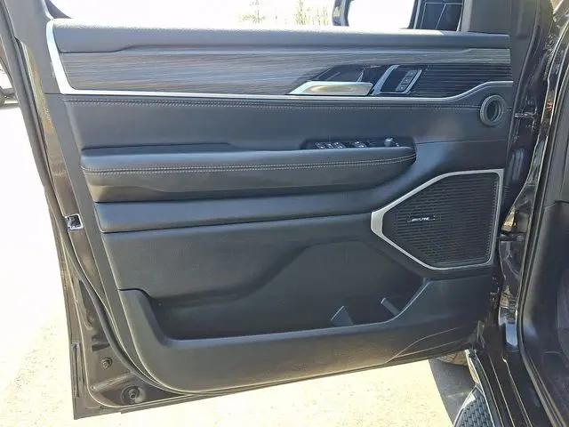 2023 Jeep Wagoneer Series III 4x2
