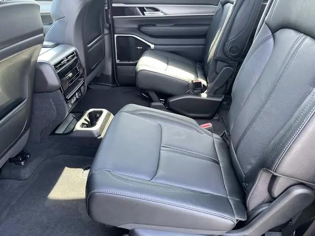 2026 Jeep Grand Wagoneer Limited Altitude 4x4