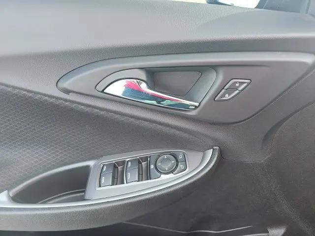 2025 Chevrolet Malibu FWD RS