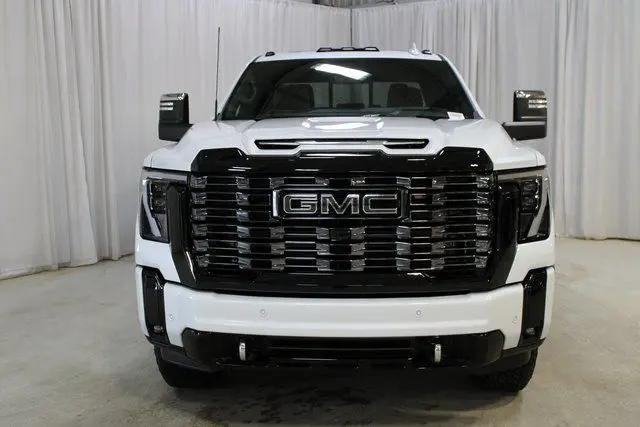 2026 GMC Sierra 2500HD Crew Cab, Standard Bed, Denali Ultimate, 4WD