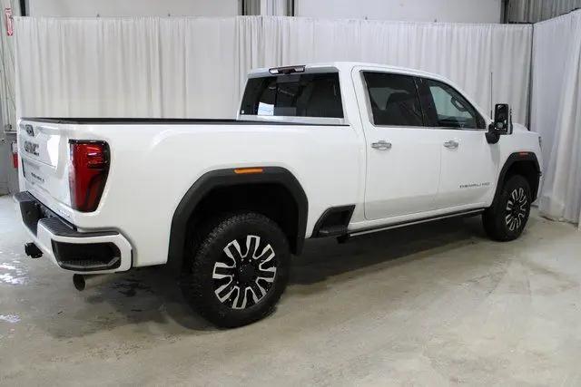 2026 GMC Sierra 2500HD Crew Cab, Standard Bed, Denali Ultimate, 4WD
