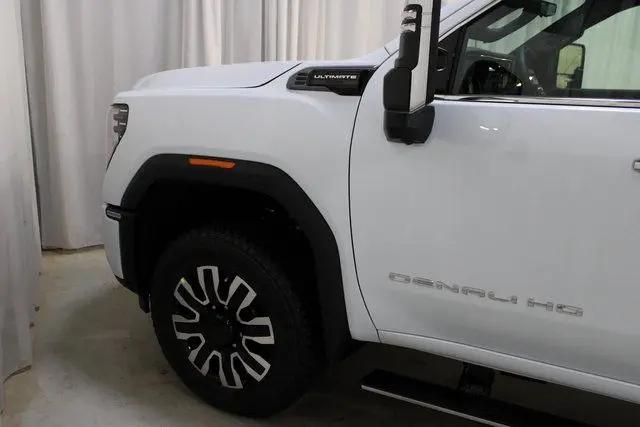 2026 GMC Sierra 2500HD Crew Cab, Standard Bed, Denali Ultimate, 4WD
