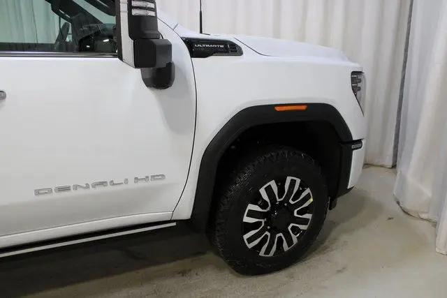 2026 GMC Sierra 2500HD Crew Cab, Standard Bed, Denali Ultimate, 4WD