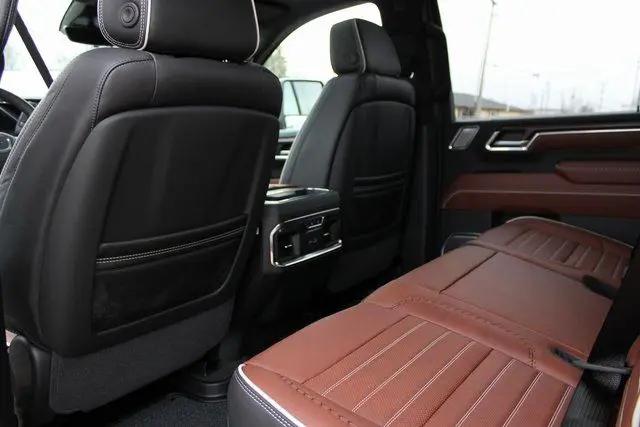 2026 GMC Sierra 2500HD Crew Cab, Standard Bed, Denali Ultimate, 4WD