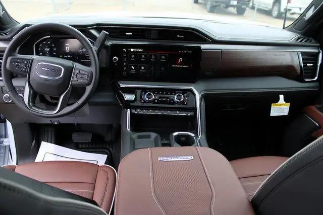 2026 GMC Sierra 2500HD Crew Cab, Standard Bed, Denali Ultimate, 4WD