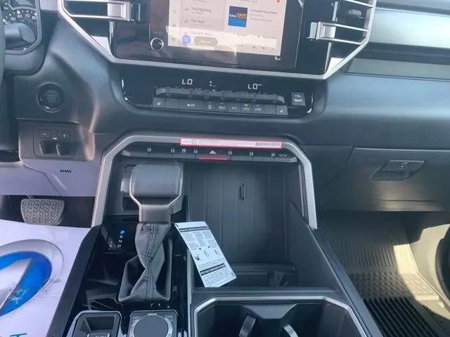 2026 Toyota Tundra SR5 CrewMax 5.5' Bed