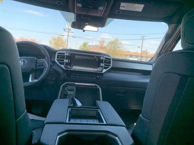 2026 Toyota Tundra SR5 CrewMax 5.5' Bed