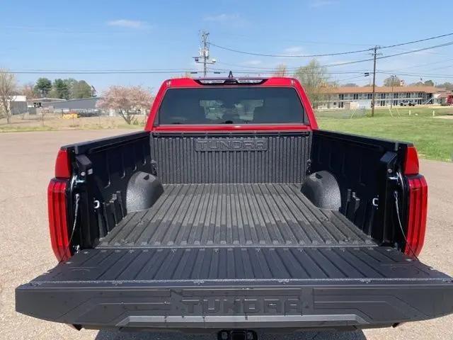 2026 Toyota Tundra SR5 CrewMax 5.5' Bed