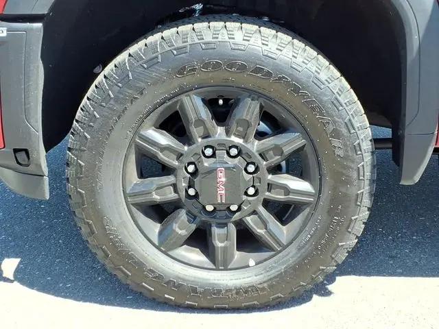 2026 GMC Sierra 2500HD Crew Cab, Standard Bed, AT4, 4WD
