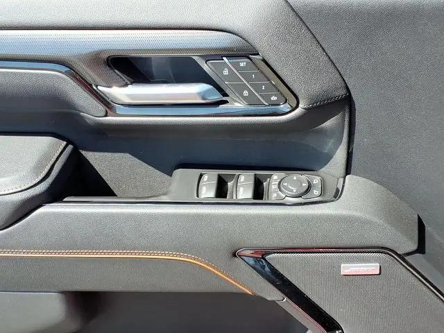2026 GMC Sierra 2500HD Crew Cab, Standard Bed, AT4, 4WD