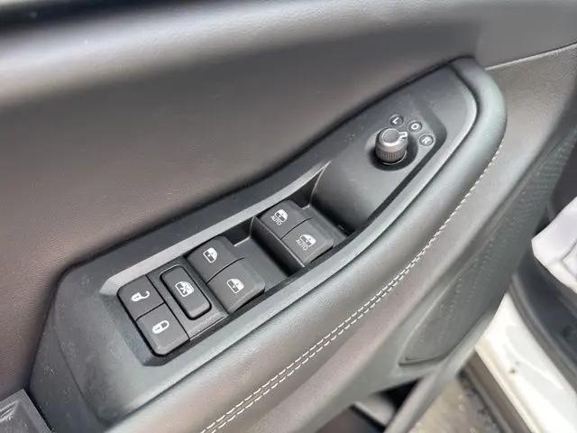 2026 Jeep Grand Cherokee L Laredo 4x2