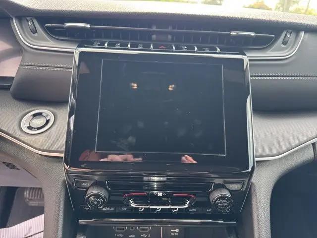 2026 Jeep Grand Cherokee L Laredo 4x2