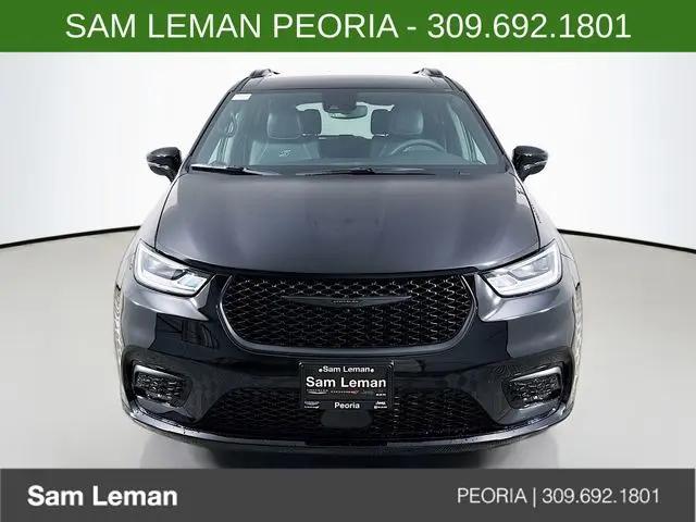2026 Chrysler Pacifica Select AWD