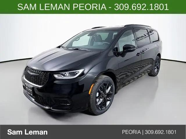 2026 Chrysler Pacifica Select AWD