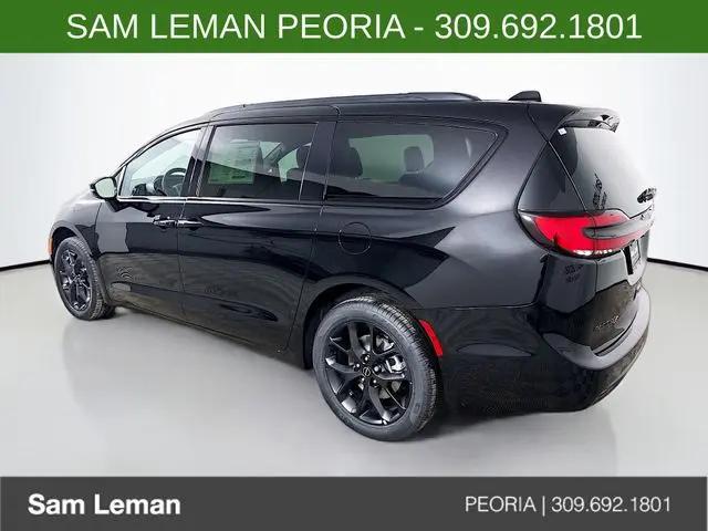 2026 Chrysler Pacifica Select AWD