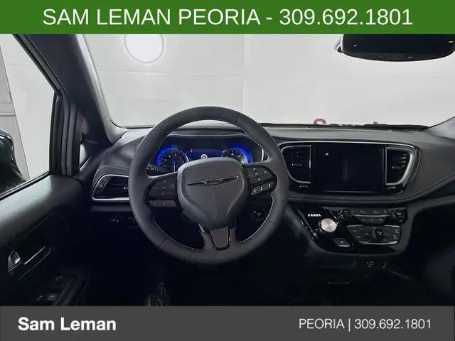 2026 Chrysler Pacifica Select AWD