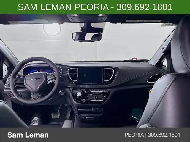 2026 Chrysler Pacifica Select AWD