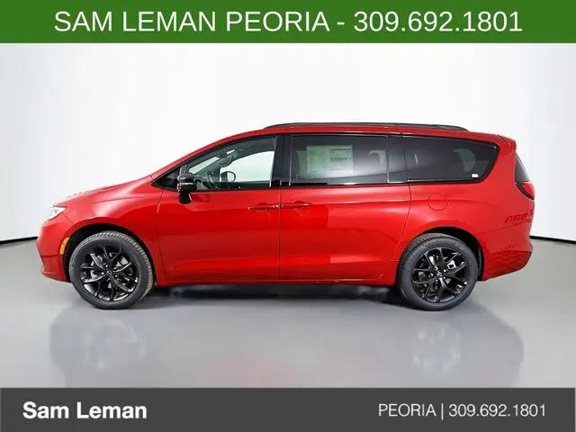2026 Chrysler Pacifica Select AWD